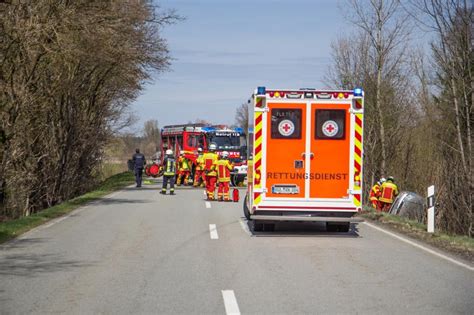 Fotos Unfall Auf Der B20 Bei Saaldorf Surheim Am 10 April 2021