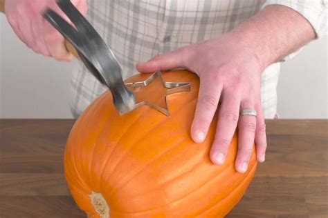 How To Carve A Pumpkin 4 Different Ways Pumpkin Carving Tips Easy Pumpkin Carving Pumpkin