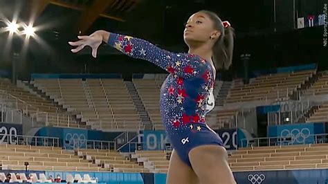 Olympic champ Simone Biles out of team finals with apparent injury ...