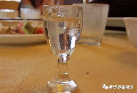 “长期喝白酒”和“长期喝啤酒”，哪个对身体伤害大？你清楚吗？ 知乎