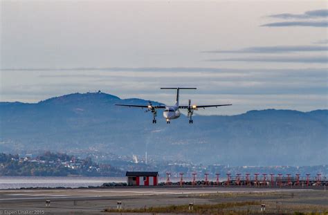 Widerøe De Havilland Canada DHC 8 103B Dash 8 cn 396 LN Flickr