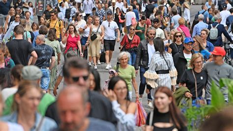 Deutsche Wirtschaft schrumpft S P Global zeichnen düsteres Bild