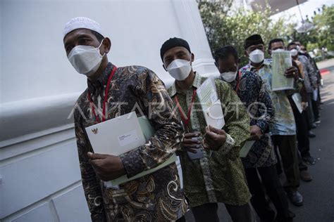 Presiden Bagikan Juta Sertifikat Tanah Antara Foto