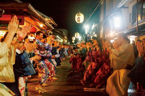 岐阜県・郡上市《郡上おどり》数万人の踊り子が徹夜で踊る、日本一長い30夜の盆踊り｜一生に一度は行きたいニッポンの祭り② Discover