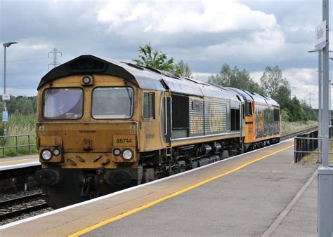 DSC 1205 66744 Radley 0z74 100624 GBRf 66744 Crossrail W Flickr