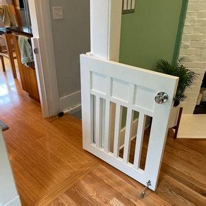 Baby / Pet Gate for Stairs, Hallway, and Stairway all White, Craftsman ...