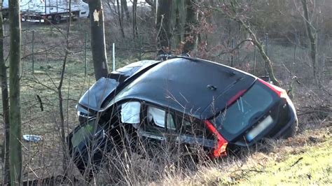 Vater Flieht Mit Kleinkindern In Gestohlenem Auto Vor Polizei Ndr De