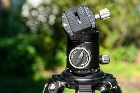 Hands-On Review: The Robus RTH-1050 Ball Head | B&H eXplora