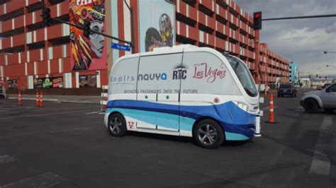 Débuts de tests sur le terrain de la navette électrique autonome Navya