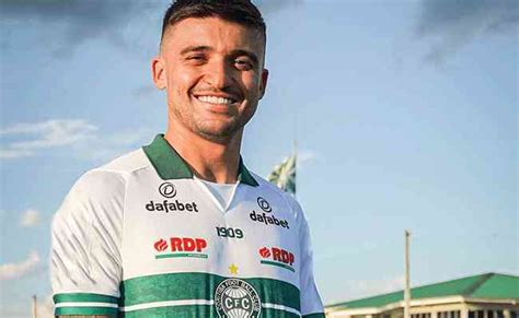 Coritiba Anuncia Contratação Do Lateral Victor Luis 4º Reforço Para