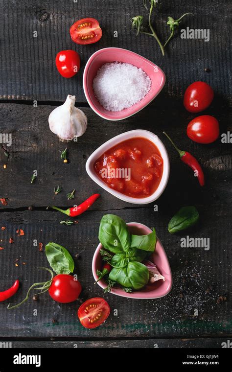 Ingredients for making ketchup Stock Photo - Alamy