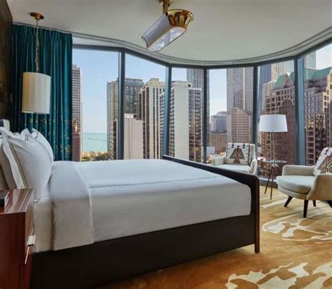 Luxury Gold Coast Rooms & Suites | Viceroy Chicago