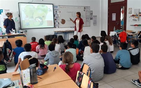 Profesionales del Área de Salud de Fuerteventura promocionan la