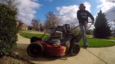 Toro Turfmaster 30 Mowing And Mulching Leaves Youtube