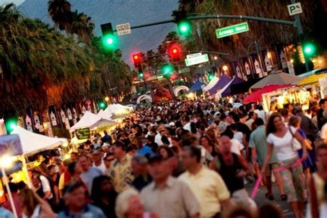 Early Entertainment: Nightlife in Palm Springs