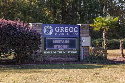 Gregg Middle School, Rankings & Reviews - Homes.com