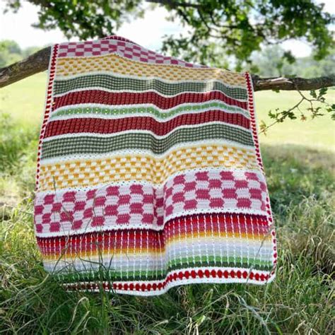 Best Yarn for Crochet Blankets and top tips for making them