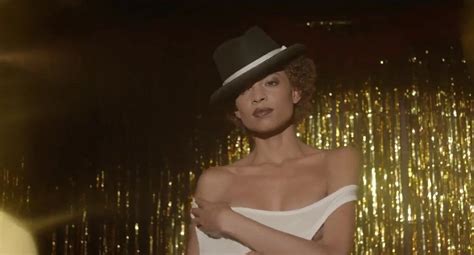 Free Strip Tease Porn Videos XHamster