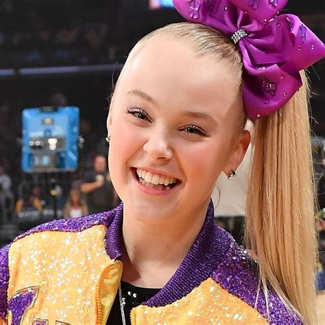 Jojo Siwa Introduces Girlfriend On Their 1 Month Anniversary Entertainment Tonight