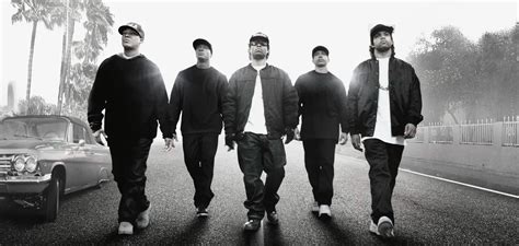 FUCK THA POLICE ตำนานบทเพลงแหงความขบถทเรยกรองความเปนธรรมใหกบคนผวสจาก N W A Unlockmen