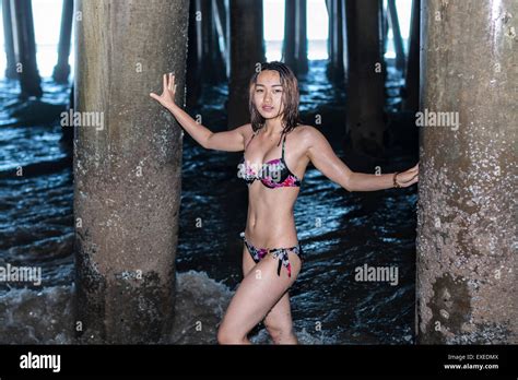 Model bikini asian beach sand Fotos und Bildmaterial in hoher Auflösung Alamy