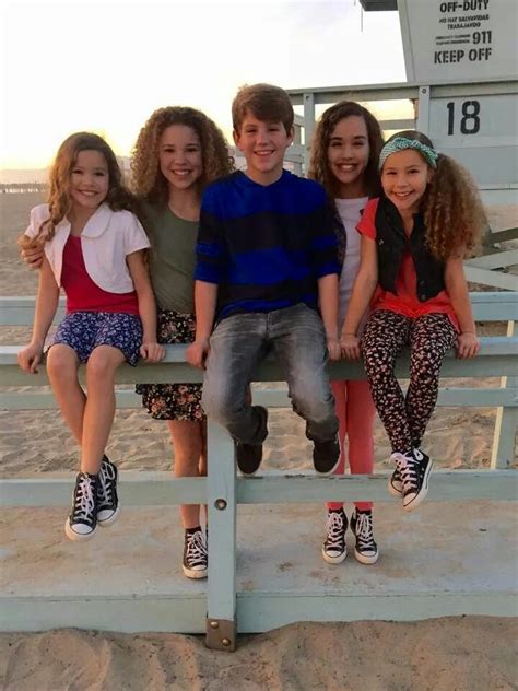 Mattyb And His Friends Hashack Sisters Hashtag Sisters The Haschak