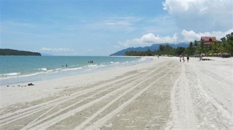 pantai cenang sarong
