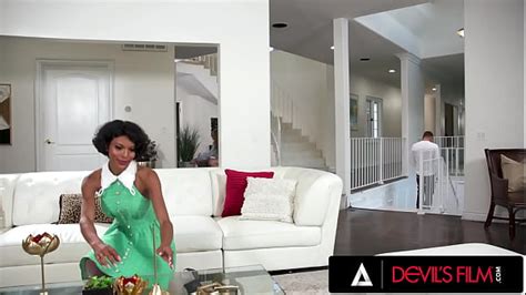 Saleswoman Videos XVIDEOS