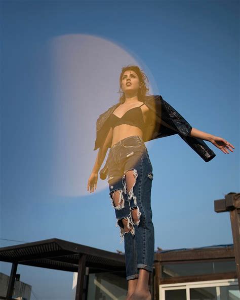 DESI ACTRESS PICTURES Rhea Chakraborty Hot Stills Photoshoot Desipixer