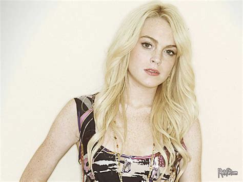 Hollywood Actress Lindsay Lohan Sexy Pictures Newwallpapers