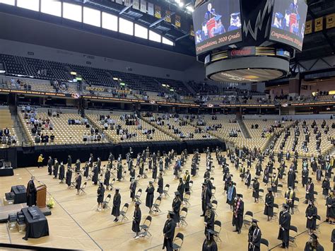 Pandemic Friendly Graduation Ceremonies Held For The Mizzou Class Of