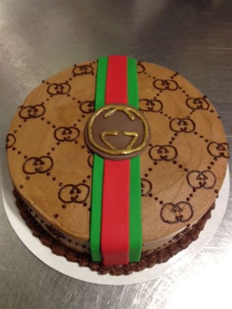 Gucci Cake By Bennysbakerycakes Via Flickr Gucci Cake Fashion Cakes