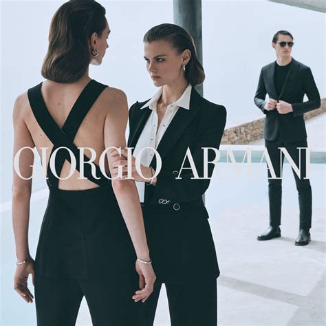 Giorgio Armani Fall 2022 Collection Womens