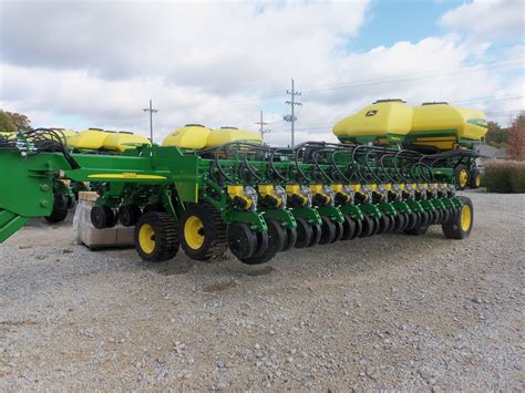 30 Row John Deere Db60 Corn Planter John Deere John Deere Tractors Tractors