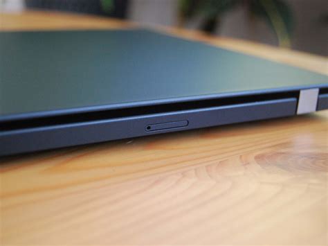 Lenovo ThinkPad T490s review: A more portable T490 that toes the line ...