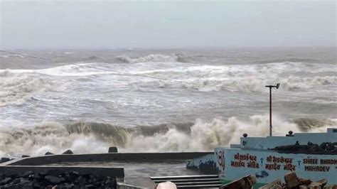 Cyclone Biparjoy Makes Landfall In Gujarat Says Imd Latest News India Hindustan Times