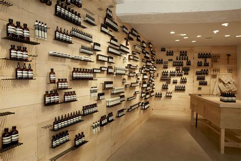 Aesop Paris Le Design De La Boutique Rue Saint Honoré