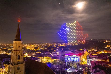 Imagini Superbe De La Zilele Clujului Artificii Show Special De Drone