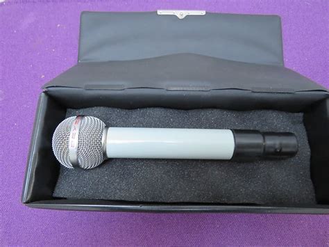 Beyerdynamic M 260 Ribbon Microphone Reverb