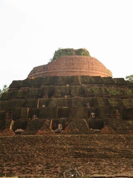 Kesariya Stupa, India Tourist Information