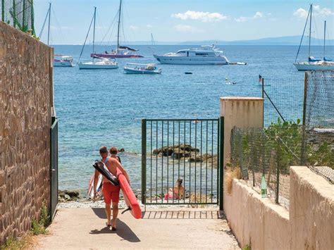 La Plage Du Dramont Campsite Yelloh Village At Saint Rapha L