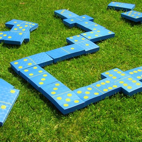 Giant Garden Dominoes Drinkstuff