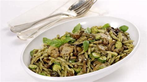 Trofie Con Funghi E Zucchine Sale Pepe