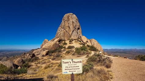 Hiking Toms Thumb Trail In Scottsdale Arizona