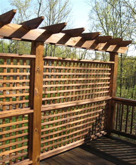 Deck Arbors Here S A Deck Arbor With Lattice Pr Pergola Deck