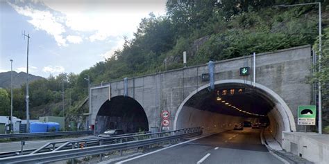 Un tratto dell autostrada A12 tra Recco e Genova è stato chiuso per l