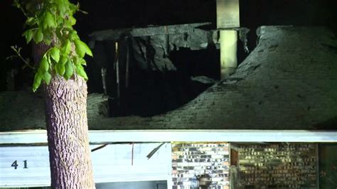 Raw Crews Battle Overnight House Fire In Ankeny Youtube