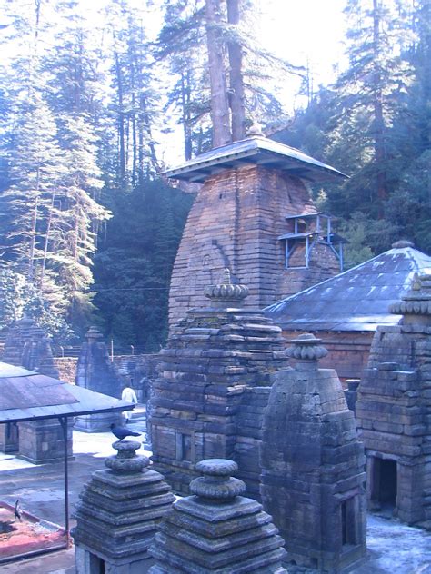 I am Nivid: Jageshwar Dham covered with snow DEC 2012