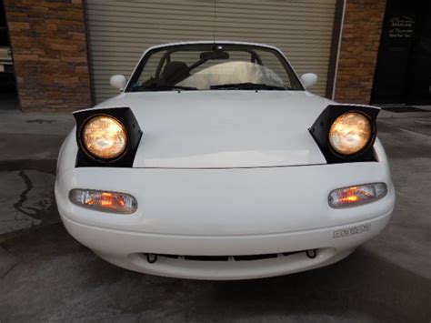 Mazda Mx 5 Miata Convertible 19900000 White For Sale Jm1na351xl0141684