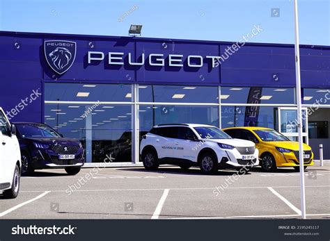 Car Dealership Peugeot: Over 2,256 Royalty-Free Licensable Stock Photos ...